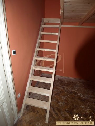 Galéria lépcső