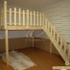 Bálványos óvodai galéria - egyedi korláttal, kényelmes lépcsővel (natúr)