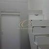 Gipszkarton boryítású galéria, alatta gardróbbal (tolóajtó, gipszkarton fal), fiókos lépcső